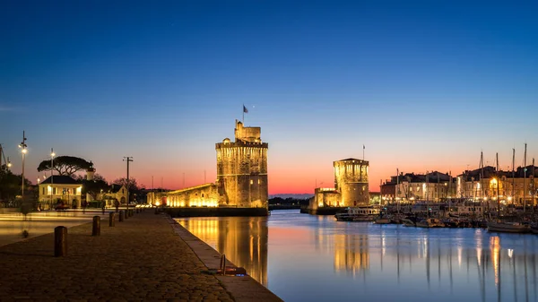 Image des deux tours de La Rochelle